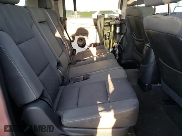 ✅ 2015 Chevrolet Suburban LS • VIN: 1GNSCHEC9FR585125 • Lot: 89390825. Listed on Copart with 104,180 mi. Free auction sales archive from the USA and detailed vehicle history report at DreamBid. Image 11.