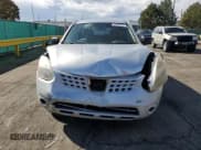✅ 2010 Nissan Rogue S • VIN: JN8AS5MV2AW132682 • Lot: 84989325. Wystawiony na Copart z przebiegiem 130 702 mil. Bezpłatny archiwum sprzedaży aukcyjnych z USA i szczegółowy raport historii pojazdu na DreamBid. Zdjęcie 5.
