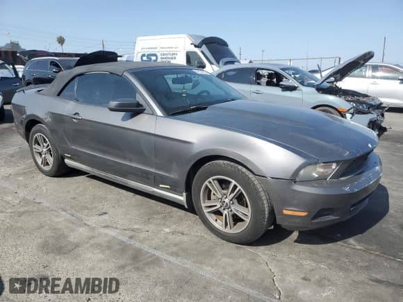 ✅ 2010 Ford Mustang V6 • VIN: 1ZVBP8EN6A5107854 • Lot: 61651625. Listed on Copart with 164,566 mi. Free auction sales archive from the USA and detailed vehicle history report at DreamBid. Image 4.