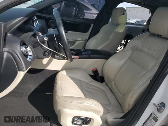 ✅ 2015 Jaguar XJ • VIN: SAJWA1CZ9F8V88418 • Lot: 45547965. Listed on Copart with 82,423 mi. Free auction sales archive from the USA and detailed vehicle history report at DreamBid. Image 7.