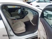 ✅ 2014 Buick LaCrosse Premium II • VIN: 1G4GF5G30EF178114 • Lot: 42190183. Wystawiony na IAAI z przebiegiem 109 760 mil. Bezpłatny archiwum sprzedaży aukcyjnych z USA i szczegółowy raport historii pojazdu na DreamBid. Zdjęcie 5.