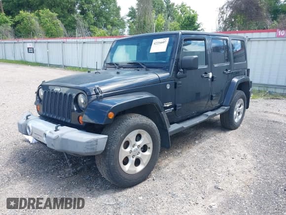 ✅ 2013 Jeep Wrangler Unlimited Sahara • VIN: 1C4HJWEG6DL609784 • Lot: 42216607. Wystawiony na IAAI z przebiegiem 202 653 mil. Bezpłatny archiwum sprzedaży aukcyjnych z USA i szczegółowy raport historii pojazdu na DreamBid. Zdjęcie 2.