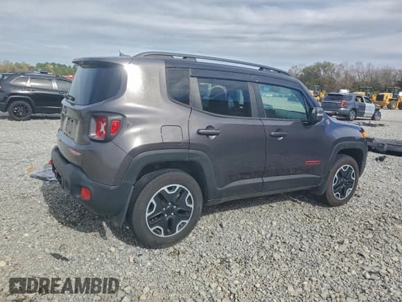 ✅ 2016 Jeep Renegade Trailhawk • VIN: ZACCJBCT7GPD34820 • Lot: 92885355. Listed on Copart with 117,351 mi. Free auction sales archive from the USA and detailed vehicle history report at DreamBid. Image 3.