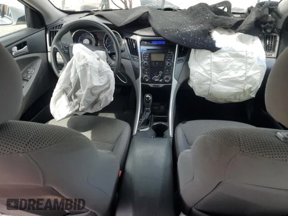 ✅ 2011 Hyundai Sonata GLS • VIN: 5NPEB4AC5BH256348 • Lot: 71362074. Listed on Copart with 128,117 mi. Free auction sales archive from the USA and detailed vehicle history report at DreamBid. Image 8.