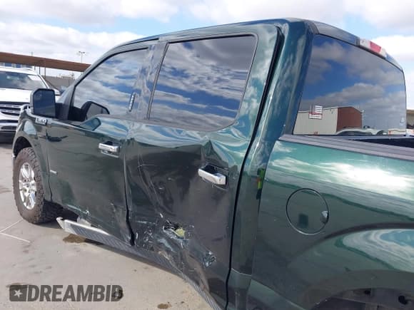 ✅ 2015 Ford F-150 XLT • VIN: 1FTEW1CP8FKE71183 • Lot: 43711877. Listed on IAAI with Not provided. Free auction sales archive from the USA and detailed vehicle history report at DreamBid. Image 11.