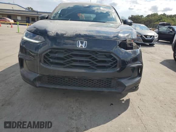 ✅ 2024 Honda HR-V Sport • VIN: 3CZRZ1H54RM700806 • Lot: 70988845. Listed on Copart with 28,496 mi. Free auction sales archive from the USA and detailed vehicle history report at DreamBid. Image 5.