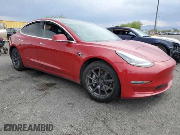 ✅ 2018 Tesla Model 3 Long Range Battery • VIN: 5YJ3E1EB0JF084967 • Lot: 58422565. Wystawiony na Copart z przebiegiem Nie podano. Bezpłatny archiwum sprzedaży aukcyjnych z USA i szczegółowy raport historii pojazdu na DreamBid. Zdjęcie 4.