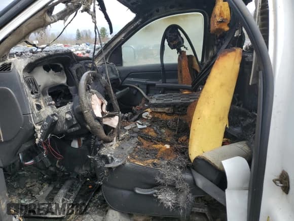 ✅ 2005 Dodge 2500 ST • VIN: 3D7KS26D15G832237 • Lot: 53692635. Wystawiony na Copart z przebiegiem Nie podano. Bezpłatny archiwum sprzedaży aukcyjnych z USA i szczegółowy raport historii pojazdu na DreamBid. Zdjęcie 7.