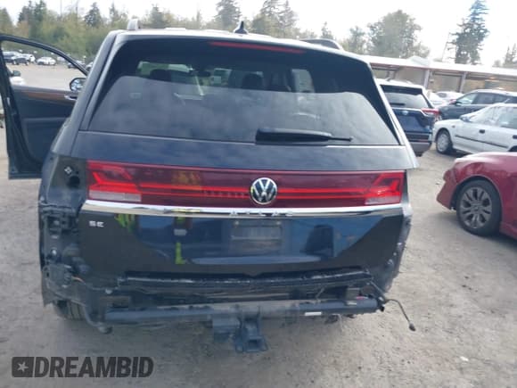 ✅ 2024 Volkswagen Atlas SE • VIN: 1V2JR2CA1RC561621 • Лот: 43316615. Опубликован ранее на IAAI с пробегом 43 224 миль. Бесплатный доступ к архиву аукционных продаж из США и подробный отчёт об истории автомобиля на DreamBid. Изображение 20.