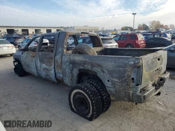 2006 Dodge 3500 SLT z VIN 3D7MX49C26G240422, wystawiony jako Copart lot #77147624 z przebiegiem Nie podano mil oraz Nie do naprawy • Non repairable. Historia ofert i sprzedaży dostępna na DreamBid. Obrazek 2.