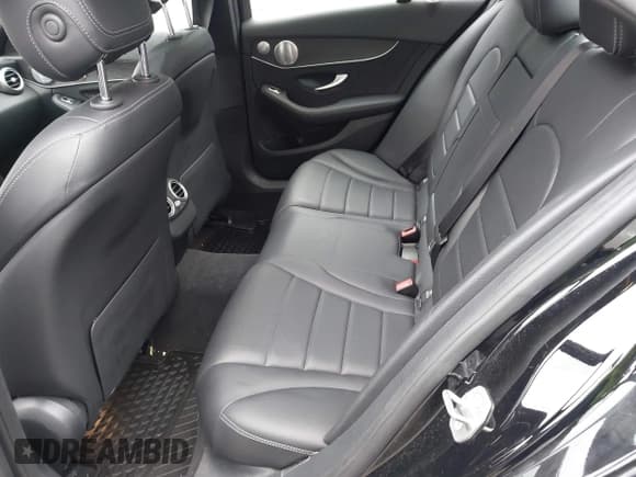 ✅ 2021 Mercedes-Benz C 300 • VIN: W1KWF8EB1MR630490 • Lot: 42827255. Wystawiony na IAAI z przebiegiem 72 597 mil. Bezpłatny archiwum sprzedaży aukcyjnych z USA i szczegółowy raport historii pojazdu na DreamBid. Zdjęcie 8.