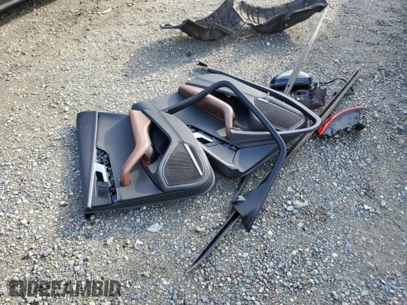 ✅ 2017 Audi A4 ultra Premium Plus • VIN: WAULMAF48HA179554 • Лот: 81547894. Опубликован ранее на Copart с пробегом 72 157 миль. Бесплатный доступ к архиву аукционных продаж из США и подробный отчёт об истории автомобиля на DreamBid. Изображение 12.