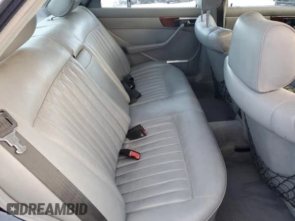 ✅ 1983 Mercedes-Benz 300 SD • VIN: WDBCB20A6DB049854 • Lot: 80966454. Listed on Copart with 162,999 mi. Free auction sales archive from the USA and detailed vehicle history report at DreamBid. Image 10.