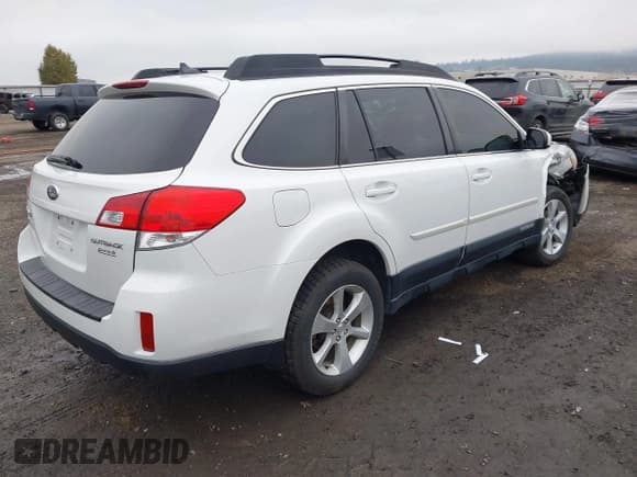 ✅ 2013 Subaru Outback Limited • VIN: 4S4BRBKC2D3249255 • Lot: 43575550. Listed on IAAI with 198,108 mi. Free auction sales archive from the USA and detailed vehicle history report at DreamBid. Image 4.