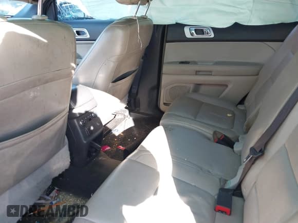 ✅ 2015 Ford Explorer XLT • VIN: 1FM5K8D80FGC32446 • Lot: 41379268. Wystawiony na IAAI z przebiegiem 168 191 mil. Bezpłatny archiwum sprzedaży aukcyjnych z USA i szczegółowy raport historii pojazdu na DreamBid. Zdjęcie 8.