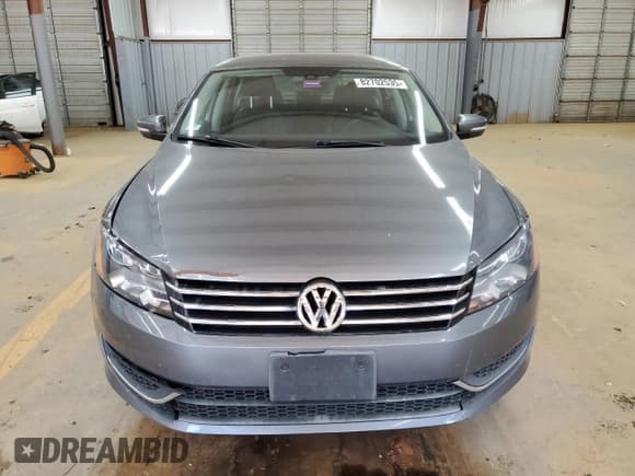 ✅ 2014 Volkswagen Passat S • VIN: 1VWAT7A31EC025473 • Lot: 82702535. Listed on Copart with 146,097 mi. Free auction sales archive from the USA and detailed vehicle history report at DreamBid. Image 5.