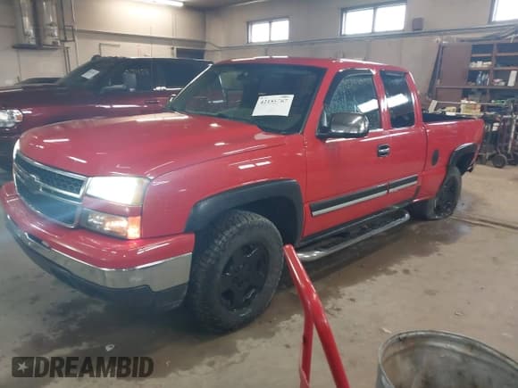 ✅ 2007 Chevrolet Silverado 1500 Work Truck • VIN: 1GCEK19Z67E131034 • Lot: 42155567. Listed on IAAI with 83,728 mi. Free auction sales archive from the USA and detailed vehicle history report at DreamBid. Image 2.