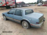 ✅ 1990 Cadillac Seville • VIN: 1G6KS5336LU821075 • Lot: 42932863. Wystawiony na IAAI z przebiegiem 127 845 mil. Bezpłatny archiwum sprzedaży aukcyjnych z USA i szczegółowy raport historii pojazdu na DreamBid. Zdjęcie 3.
