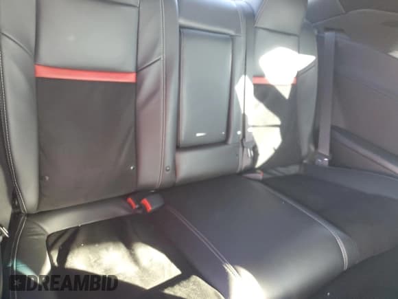 ✅ 2012 Dodge Challenger SRT-8 392 • VIN: 2C3CDYCJ0CH157553 • Lot: 81637824. Wystawiony na Copart z przebiegiem 104 231 mil. Bezpłatny archiwum sprzedaży aukcyjnych z USA i szczegółowy raport historii pojazdu na DreamBid. Zdjęcie 10.