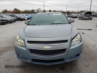 ✅ 2009 Chevrolet Malibu 1LT • VIN: 1G1ZH57B794195002 • Lot: 77015454. Wystawiony na Copart z przebiegiem 189 303 mil. Bezpłatny archiwum sprzedaży aukcyjnych z USA i szczegółowy raport historii pojazdu na DreamBid. Zdjęcie 5.