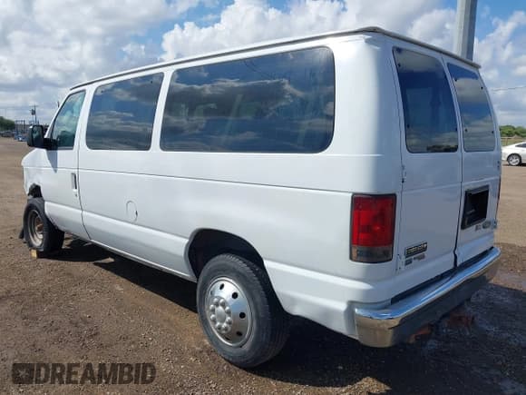 ✅ 2012 Ford Econoline Passenger XL • VIN: 1FBNE3BL2CDA36032 • Лот: 43532446. Опубликован ранее на IAAI с пробегом 80 359 миль. Бесплатный доступ к архиву аукционных продаж из США и подробный отчёт об истории автомобиля на DreamBid. Изображение 3.