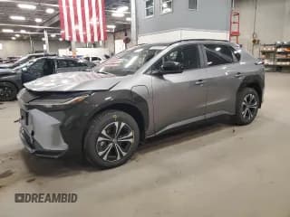 ✅ 2025 Toyota bZ4X XLE • VIN: JTMAAAAA2SA073267 • Лот: 90489975. Опубликован ранее на Copart с пробегом 1 739 миль. Бесплатный доступ к архиву аукционных продаж из США и подробный отчёт об истории автомобиля на DreamBid. Изображение 1.