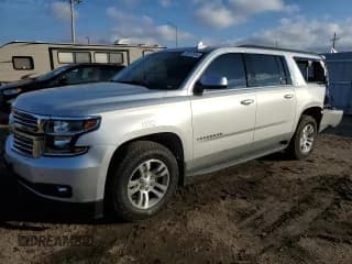 ✅ 2019 Chevrolet Suburban LT • VIN: 1GNSKHKC4KR310747 • Lot: 79517514. Wystawiony na Copart z przebiegiem 137 469 mil. Bezpłatny archiwum sprzedaży aukcyjnych z USA i szczegółowy raport historii pojazdu na DreamBid. Zdjęcie 1.
