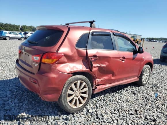 2011 Mitsubishi Outlander SE с VIN JA4AP4AU2BZ001815, выставлен на аукционе Copart как лот 82412915 с пробегом 153 891 миль миль и Списание • Salvage title. История ставок и продаж доступна на DreamBid. Изображение 3.