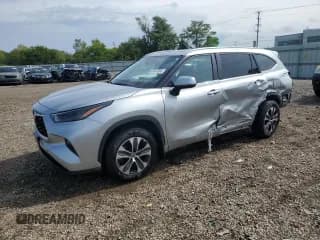 ✅ 2025 Toyota Highlander Hybrid XLE • VIN: 5TDKBRCH0SS646079 • Лот: 82047065. Опубликован ранее на Copart с пробегом 26 374 миль. Бесплатный доступ к архиву аукционных продаж из США и подробный отчёт об истории автомобиля на DreamBid. Изображение 1.