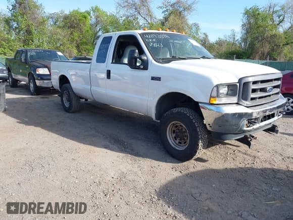 ✅ 2004 Ford F-250 XL • VIN: 3FTNX21L14MA02414 • Lot: 42093078. Wystawiony na IAAI z przebiegiem 111 064 mil. Bezpłatny archiwum sprzedaży aukcyjnych z USA i szczegółowy raport historii pojazdu na DreamBid. Zdjęcie 1.