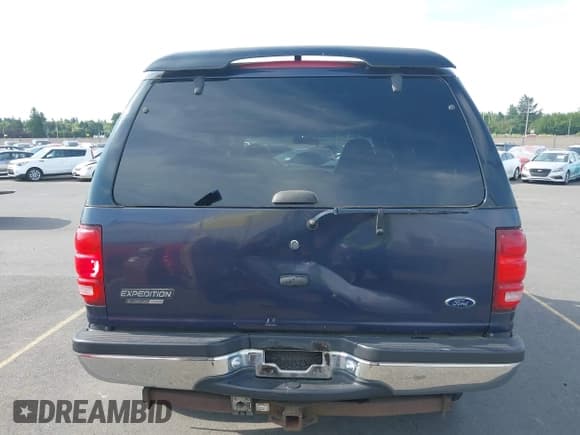 ✅ 1999 Ford Expedition XLT • VIN: 1FMPU18L4XLB75749 • Лот: 42497268. Опубликован ранее на IAAI с пробегом 253 765 миль. Бесплатный доступ к архиву аукционных продаж из США и подробный отчёт об истории автомобиля на DreamBid. Изображение 16.