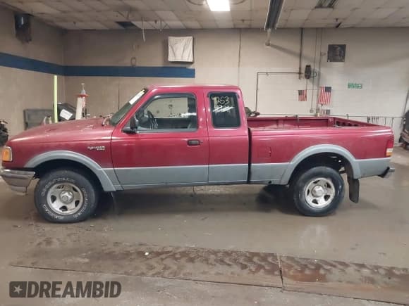 ✅ 1995 Ford Ranger XL • VIN: 1FTCR15U6STA02955 • Lot: 42534921. Wystawiony na IAAI z przebiegiem 209 619 mil. Bezpłatny archiwum sprzedaży aukcyjnych z USA i szczegółowy raport historii pojazdu na DreamBid. Zdjęcie 12.