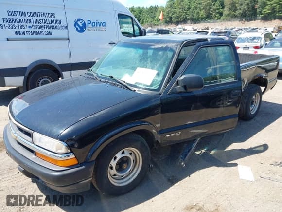 ✅ 2000 Chevrolet S-10 LS • VIN: 1GCCS19W9YK298908 • Лот: 42791003. Опубликован ранее на IAAI с пробегом Не указан. Бесплатный доступ к архиву аукционных продаж из США и подробный отчёт об истории автомобиля на DreamBid. Изображение 2.
