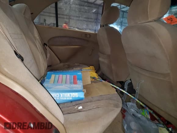 ✅ 1997 Ford Escort LX • VIN: 1FALP13P7VW408884 • Lot: 69968395. Wystawiony na Copart z przebiegiem 237 070 mil. Bezpłatny archiwum sprzedaży aukcyjnych z USA i szczegółowy raport historii pojazdu na DreamBid. Zdjęcie 10.