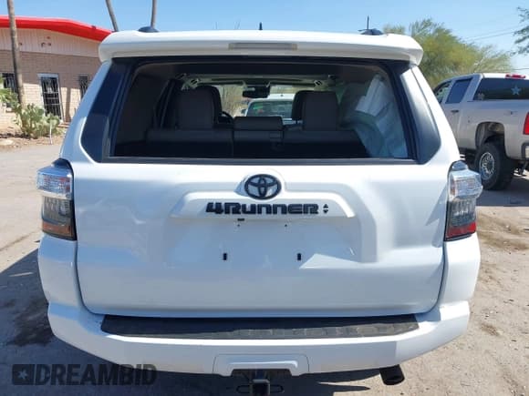 ✅ 2023 Toyota 4Runner SR5 Premium • VIN: JTENU5JR9P6146596 • Lot: 42433599. Listed on IAAI with 17,251 mi. Free auction sales archive from the USA and detailed vehicle history report at DreamBid. Image 16.