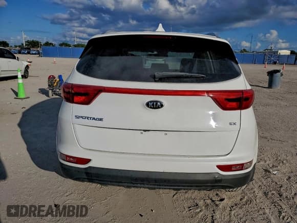 ✅ 2017 Kia Sportage EX • VIN: KNDPN3AC2H7160880 • Lot: 94286785. Wystawiony na Copart z przebiegiem 132 570 mil. Bezpłatny archiwum sprzedaży aukcyjnych z USA i szczegółowy raport historii pojazdu na DreamBid. Zdjęcie 6.