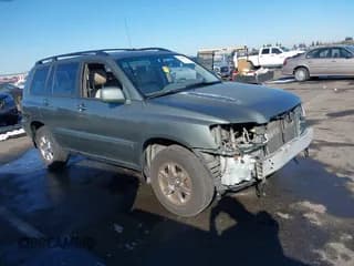 ✅ 2005 Toyota Highlander • VIN: JTEEP21A150118307 • Lot: 43564921. Listed on IAAI with 117,658 mi. Free auction sales archive from the USA and detailed vehicle history report at DreamBid. Image 1.