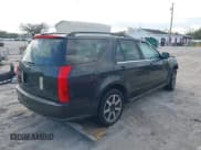 ✅ 2004 Cadillac SRX • VIN: 1GYEE637140175943 • Лот: 41607822. Опубликован ранее на IAAI с пробегом Не указан. Бесплатный доступ к архиву аукционных продаж из США и подробный отчёт об истории автомобиля на DreamBid. Изображение 4.