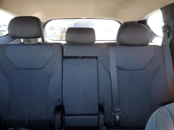 ✅ 2020 Hyundai Santa Fe SE • VIN: 5NMS23AD2LH173450 • Lot: 82089665. Wystawiony na Copart z przebiegiem 86 838 mil. Bezpłatny archiwum sprzedaży aukcyjnych z USA i szczegółowy raport historii pojazdu na DreamBid. Zdjęcie 10.