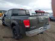 ✅ 2005 Nissan Titan SE • VIN: 1N6AA07B35N508334 • Lot: 43326789. Wystawiony na IAAI z przebiegiem 85 507 mil. Bezpłatny archiwum sprzedaży aukcyjnych z USA i szczegółowy raport historii pojazdu na DreamBid. Zdjęcie 3.