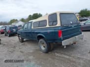 ✅ 1997 Ford F-350 • VIN: 1FTJX35F2VEC26419 • Lot: 43767690. Wystawiony na IAAI z przebiegiem 182 873 mil. Bezpłatny archiwum sprzedaży aukcyjnych z USA i szczegółowy raport historii pojazdu na DreamBid. Zdjęcie 3.