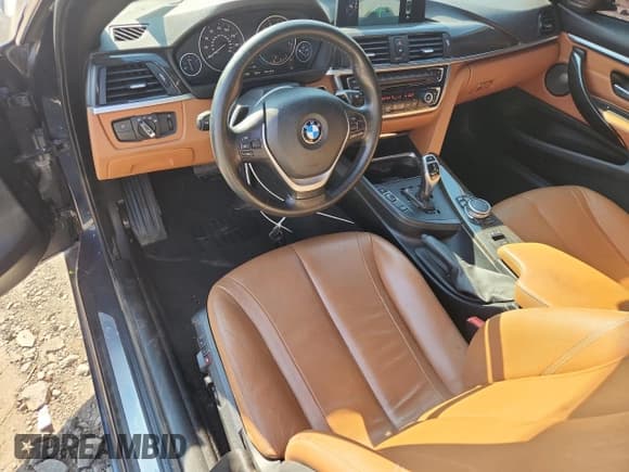 ✅ 2015 BMW 4 Series 428i xDrive • VIN: WBA3T1C52FP820644 • Lot: 80874765. Wystawiony na Copart z przebiegiem 179 780 mil. Bezpłatny archiwum sprzedaży aukcyjnych z USA i szczegółowy raport historii pojazdu na DreamBid. Zdjęcie 8.