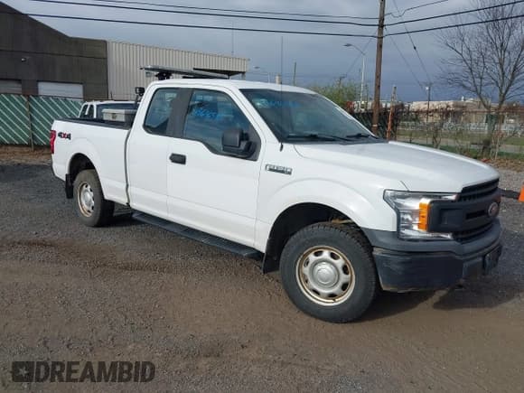 ✅ 2018 Ford F-150 XLT • VIN: 1FTFX1E52JKC14154 • Lot: 43646588. Listed on IAAI with 54,023 mi. Free auction sales archive from the USA and detailed vehicle history report at DreamBid. Image 1.