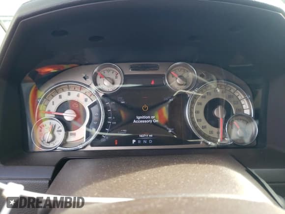 ✅ 2016 Ram 3500 Laramie Longhorn • VIN: 3C63RRNL6GG137628 • Лот: 84287085. Опубликован ранее на Copart с пробегом 163 711 миль. Бесплатный доступ к архиву аукционных продаж из США и подробный отчёт об истории автомобиля на DreamBid. Изображение 9.