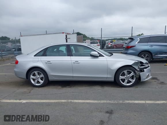 ✅ 2013 Audi A4 Premium • VIN: WAUAFAFL8DA181467 • Лот: 42672105. Опубликован ранее на IAAI с пробегом 136 633 миль. Бесплатный доступ к архиву аукционных продаж из США и подробный отчёт об истории автомобиля на DreamBid. Изображение 13.