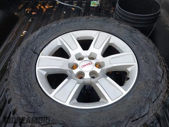 ✅ 2015 GMC Sierra 1500 SLT • VIN: 3GTU2VEC3FG390902 • Lot: 43550181. Listed on IAAI with 230,720 mi. Free auction sales archive from the USA and detailed vehicle history report at DreamBid. Image 12.