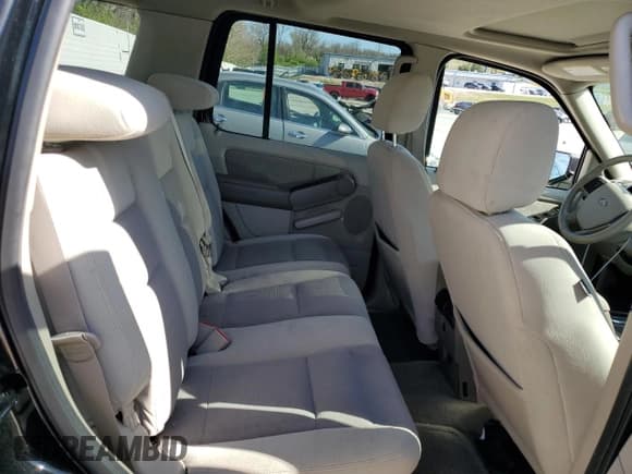 ✅ 2007 Ford Explorer XLT • VIN: 1FMEU73E77UB67027 • Lot: 53402825. Listed on Copart with 181,804 mi. Free auction sales archive from the USA and detailed vehicle history report at DreamBid. Image 10.