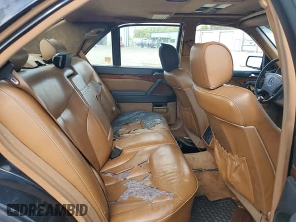 ✅ 1994 Mercedes-Benz S • VIN: WDBGB34E9RA167575 • Lot: 64152894. Listed on Copart with 154,968 mi. Free auction sales archive from the USA and detailed vehicle history report at DreamBid. Image 10.