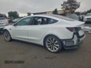 ✅ 2018 Tesla Model 3 Long Range Battery • VIN: 5YJ3E1EA6JF018480 • Lot: 94388505. Wystawiony na Copart z przebiegiem 58 896 mil. Bezpłatny archiwum sprzedaży aukcyjnych z USA i szczegółowy raport historii pojazdu na DreamBid. Zdjęcie 2.