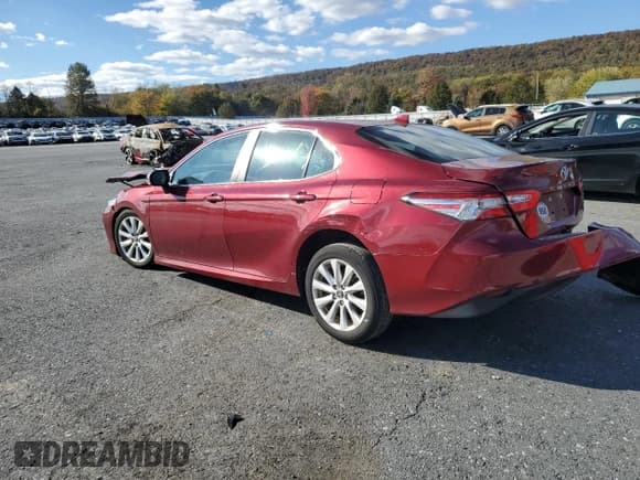 ✅ 2019 Toyota Camry LE • VIN: 4T1B11HK4KU232447 • Lot: 90377755. Listed on Copart with 29,015 mi. Free auction sales archive from the USA and detailed vehicle history report at DreamBid. Image 2.
